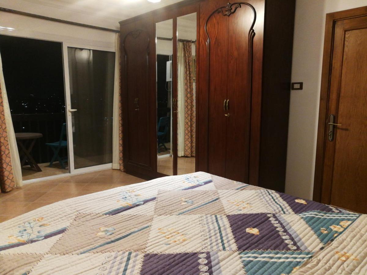 Three Bedrooms Nile View Maadi Apartment *