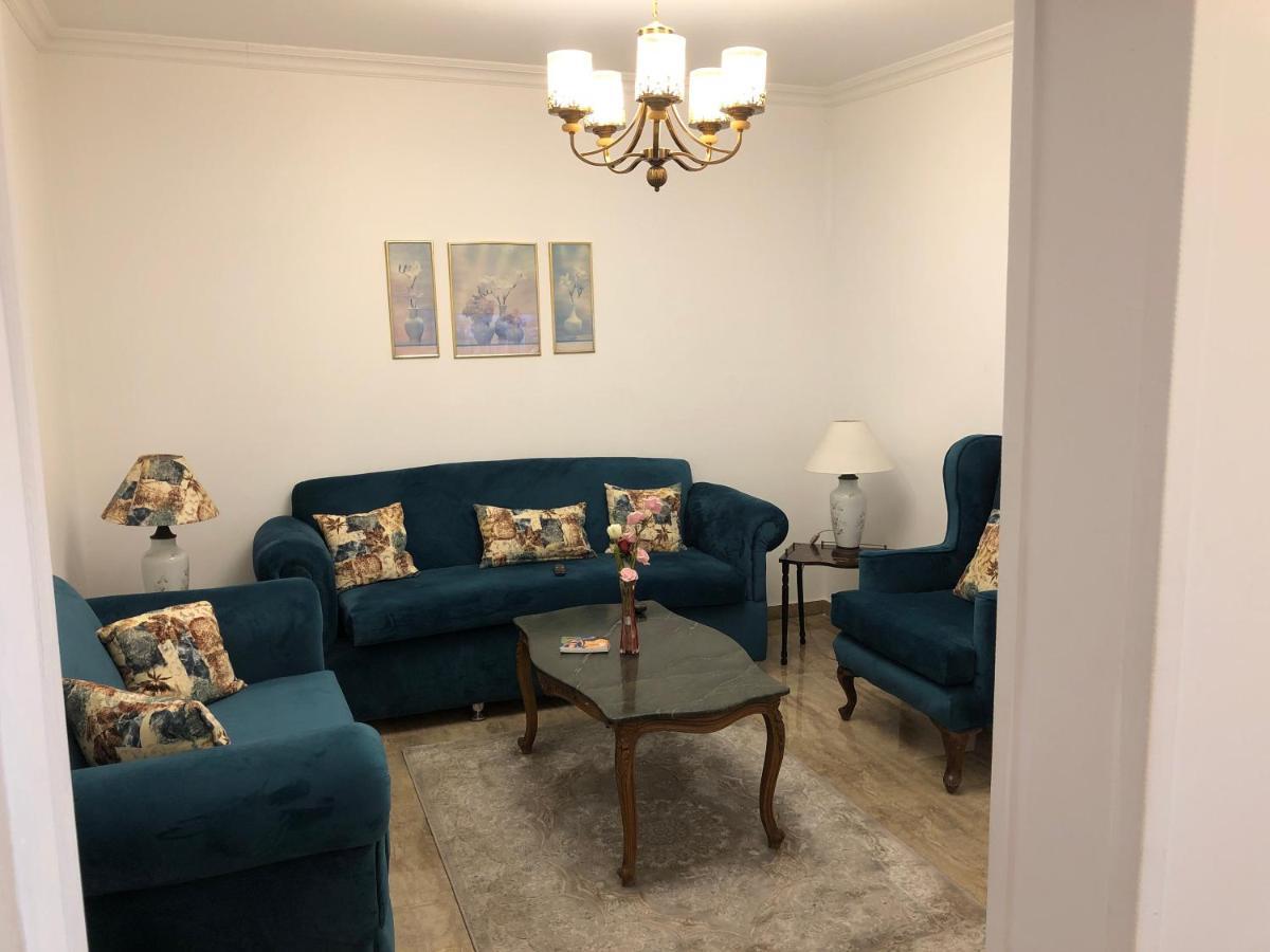 Three Bedrooms Nile View Maadi * Cairo