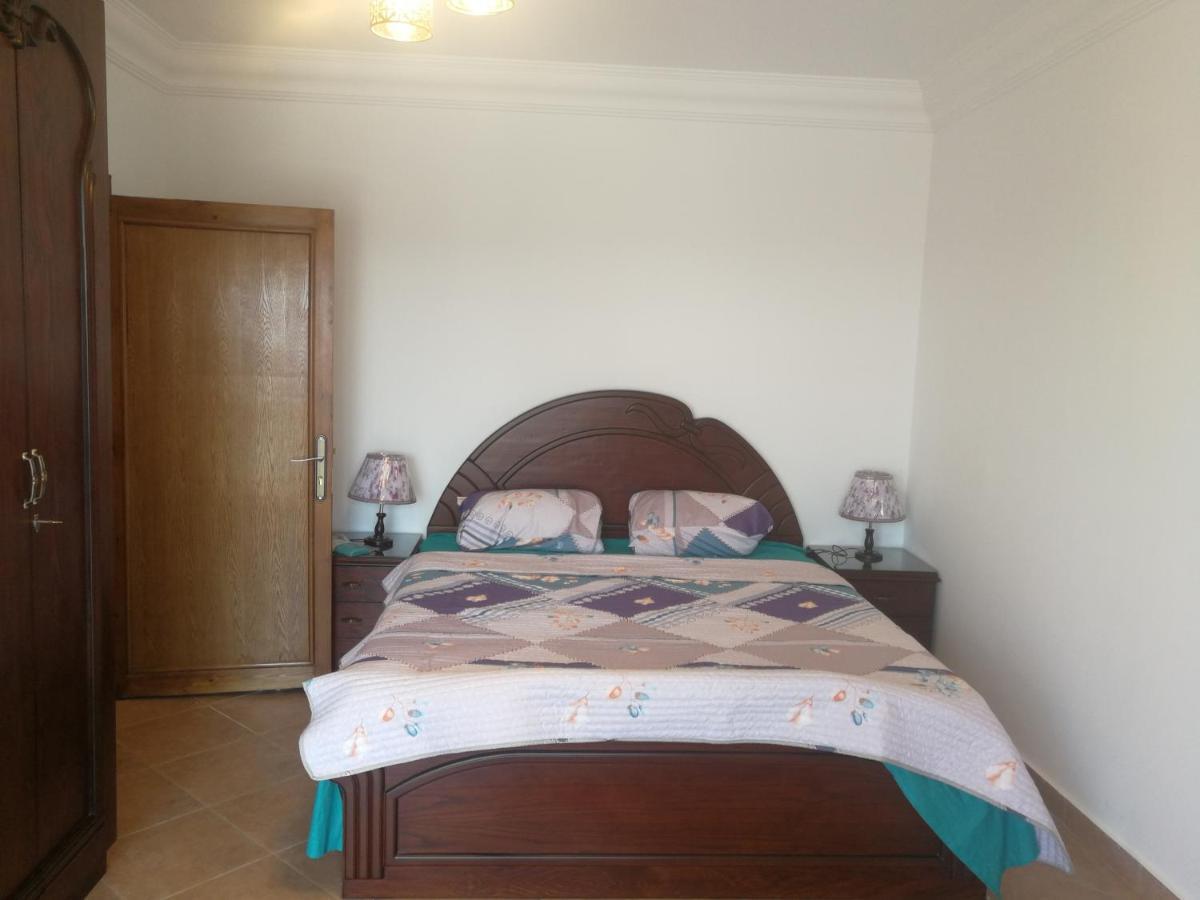 Three Bedrooms Nile View Maadi Apartment Cairo