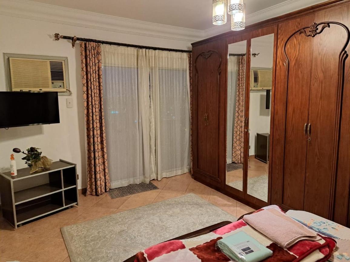 Three Bedrooms Nile View Maadi Cairo